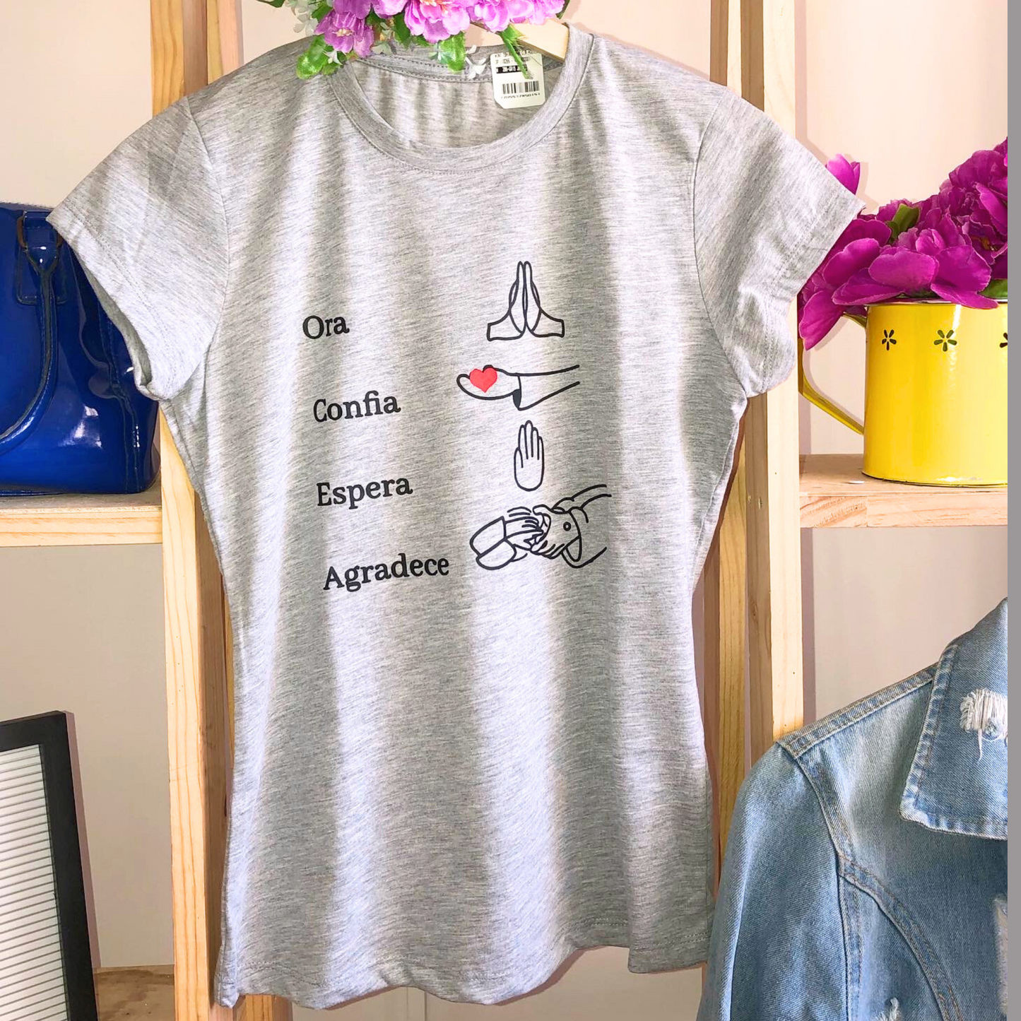 Camiseta ora, confía , espera