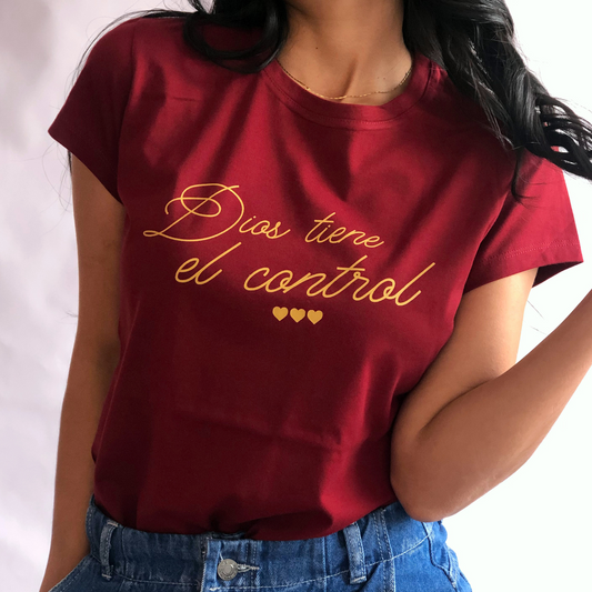 Camiseta Dios tiene el control