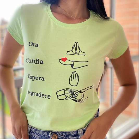 Camiseta ora, confía , espera