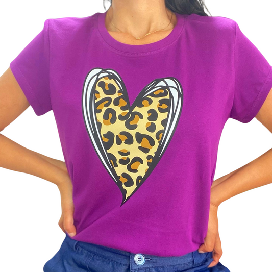 Camiseta corazón animal print